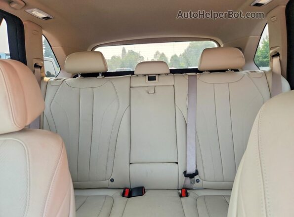 5UXKS4C55G0N15053 2016 BMW X5 White უკანა სალონის ხედი