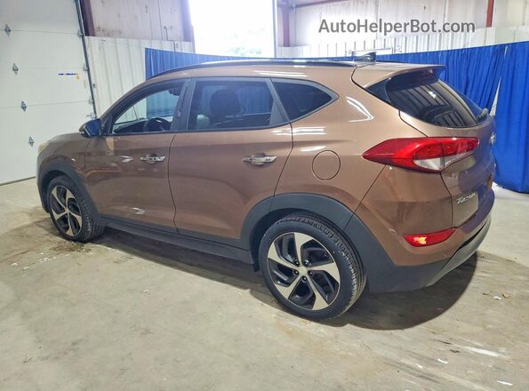 KM8J3CA21GU137542 2016 HYUNDAI TUCSON Коричневый Задняя правая четверть