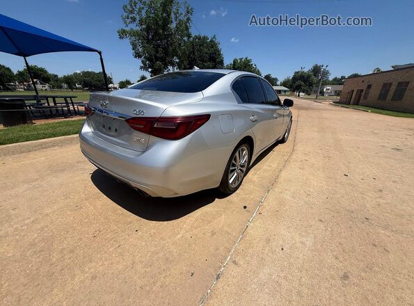 JN1EV7AR4JM440734 2018 INFINITI Q50 Серебряный Вид спереди