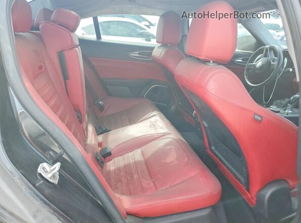 ZARFAECN2H7559683 2017 ALFA ROMEO GIULIA Black Rear interior view