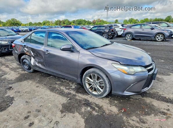 4T1BF1FK1HU314469 2017 TOYOTA CAMRY Gray Դիմացի տեսք