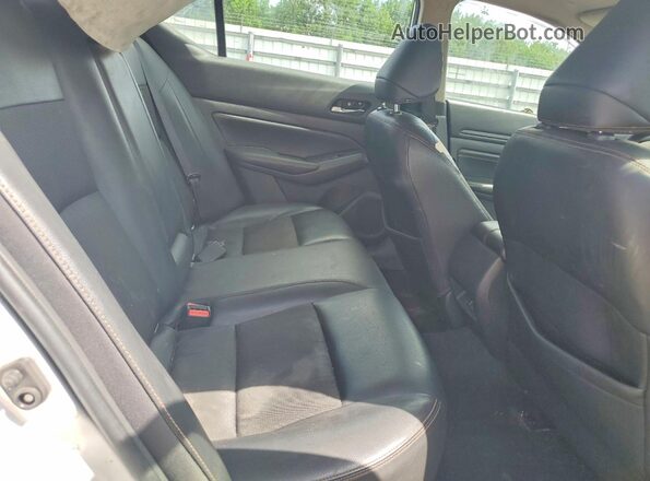 1N4BL4CV1KC146476 2019 NISSAN ALTIMA Silver Rear interior view