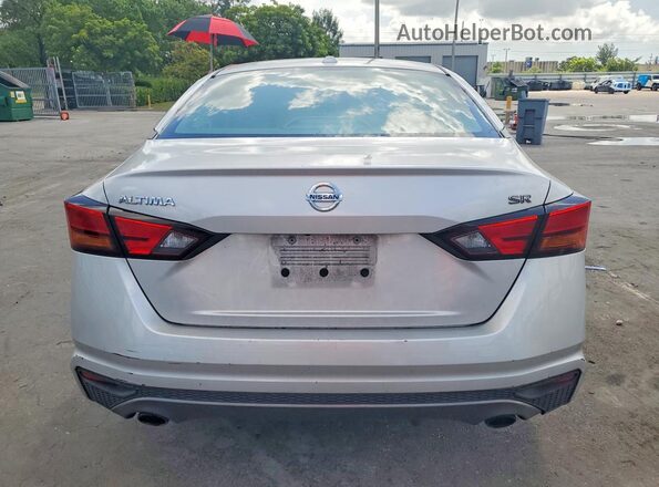 1N4BL4CV1KC146476 2019 NISSAN ALTIMA Silver Front interior view