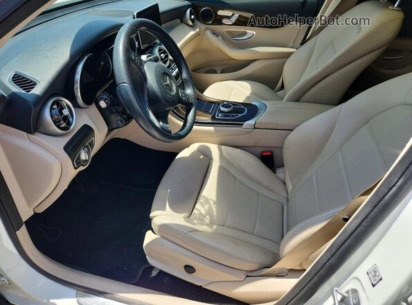 WDC0G4JB9KV143922 2019 MERCEDES-BENZ GLC-CLASS Белый Вид панели приборов