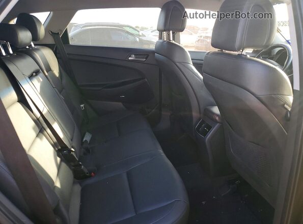 KM8J33A22JU789934 2018 HYUNDAI TUCSON Black Widok wnętrza z tyłu