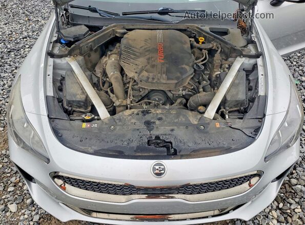 KNAE55LC0J6024367 2018 KIA STINGER Silver Vista del compartimento del motor