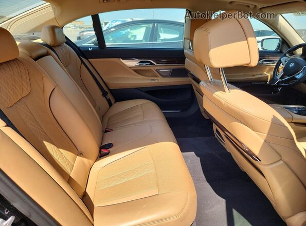 WBA7F0C53GGL99070 2016 BMW 7 SERIES Black Սալոնի հետևի տեսք
