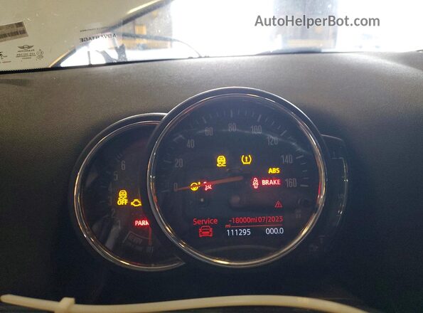 WMZYW3C03L3L23718 2020 MINI COOPER White Հետևի նստատեղերի տեսք