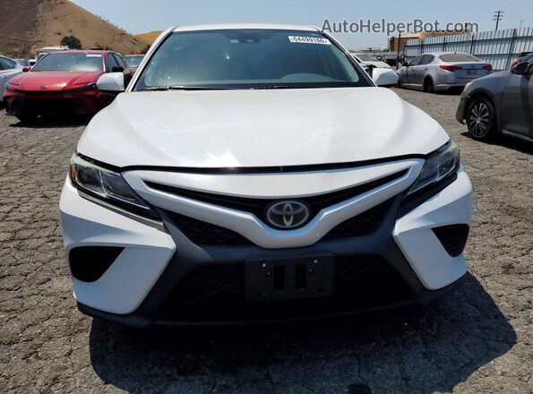 4T1B11HK3KU161905 2019 TOYOTA CAMRY Белый Вид сзади
