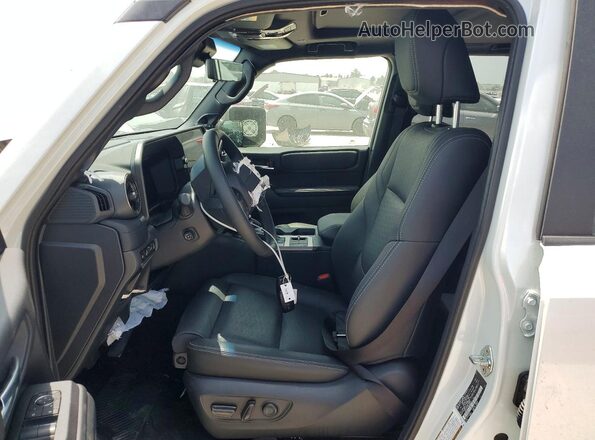 JTEABFAJ3TK050551 2026 TOYOTA LAND CRUIS White Առջևի վահանակի տեսք