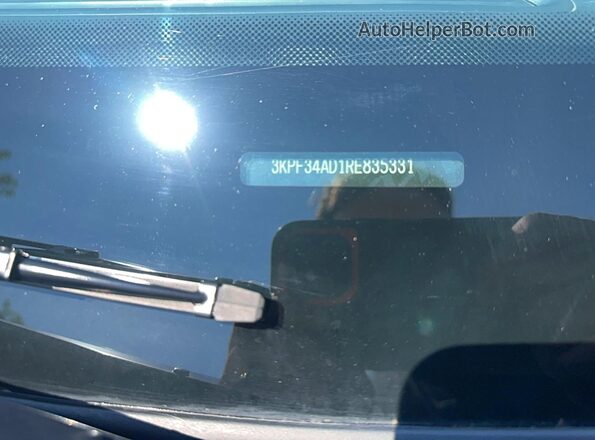 3KPF34AD1RE835331 2024 KIA FORTE Gray უკანა სალონის ხედი
