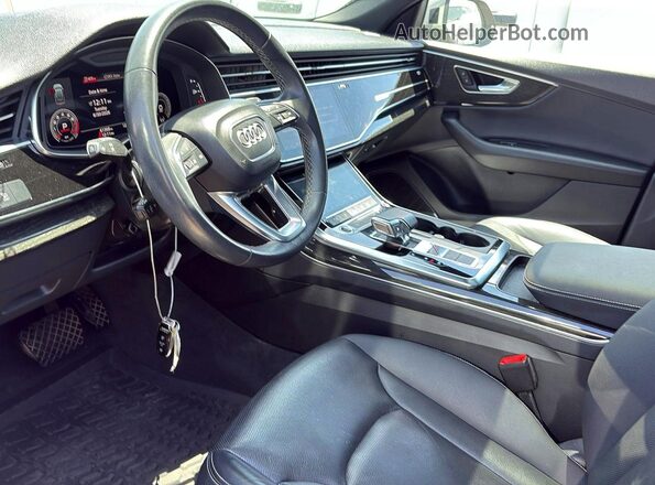 WA1EVAF17MD018808 2021 AUDI Q8 Бежевый Вид щитка приборов