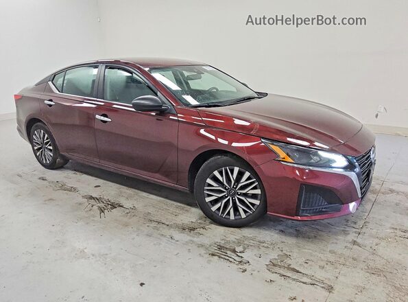 1N4BL4DV6SN324398 2025 NISSAN ALTIMA Burgundy Դիմացի տեսք