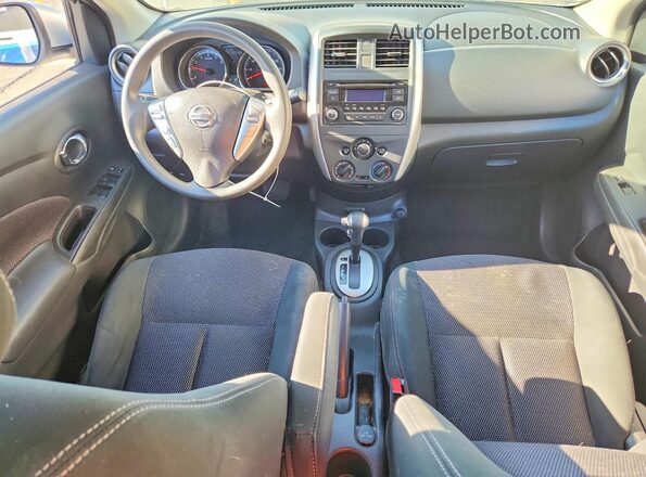 3N1CN7AP8HK452370 2017 NISSAN VERSA Silver Սարքավորումների վահանակի տեսք