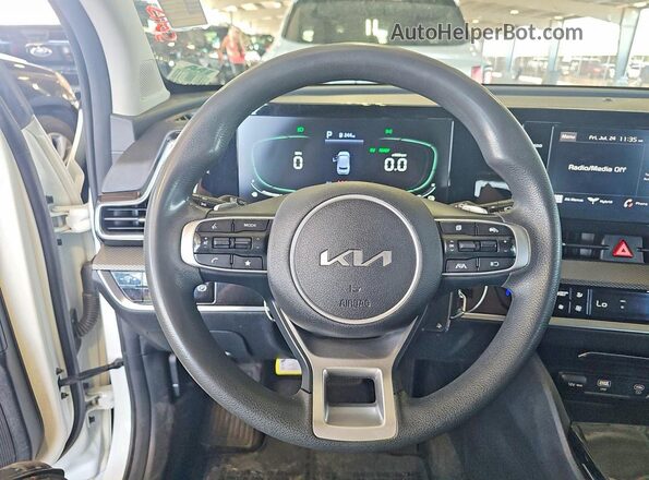 KNDPUCAG6P7059930 2023 KIA SPORTAGE White Vista del compartimento del motor