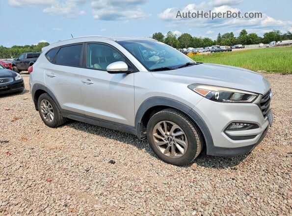 KM8J33A22GU164927 2016 HYUNDAI TUCSON Silver Widok z przodu