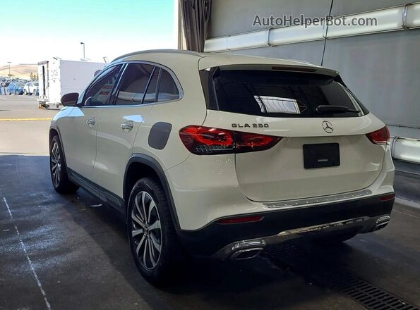 W1N4N4GB3MJ134074 2021 MERCEDES-BENZ GLA White Przód prawy