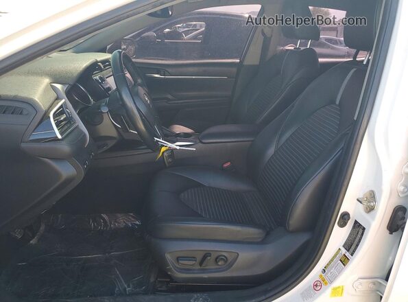 4T1B11HK3JU094611 2018 TOYOTA CAMRY White Widok deski rozdzielczej