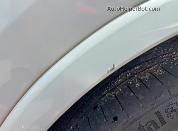 WA1VAAF7XJD023271 2018 AUDI Q7 White Вид підкапотного простору