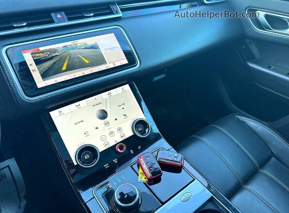 SALYB2RN3JA764534 2018 LAND ROVER RANGE ROVER White Widok komory silnika