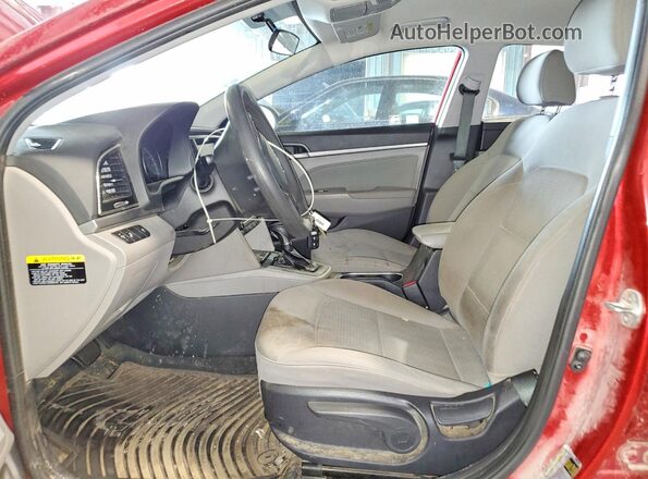 5NPD84LF3JH212929 2018 HYUNDAI ELANTRA Красный Вид панели приборов