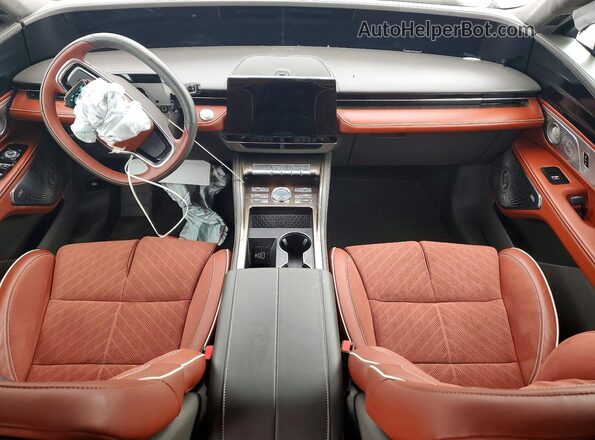 5LMPJ9J44SJ882099 2025 LINCOLN NAUTILUS Silver Instrument cluster view