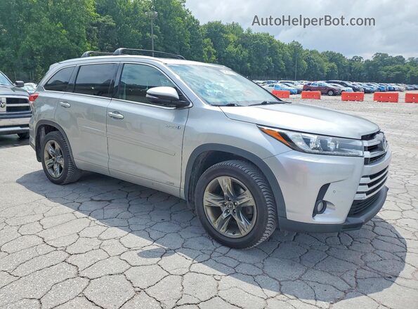 5TDDGRFHXHS024006 2017 TOYOTA HIGHLANDER Silver Widok z przodu