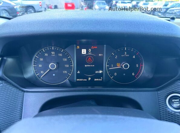 SALYB2RN3JA764534 2018 LAND ROVER RANGE ROVER White Widok zestawu wskaźników