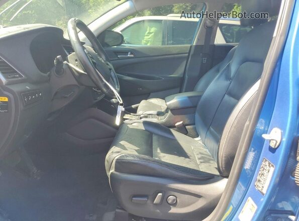 KM8J3CA22HU302905 2017 HYUNDAI TUCSON Blue Widok deski rozdzielczej