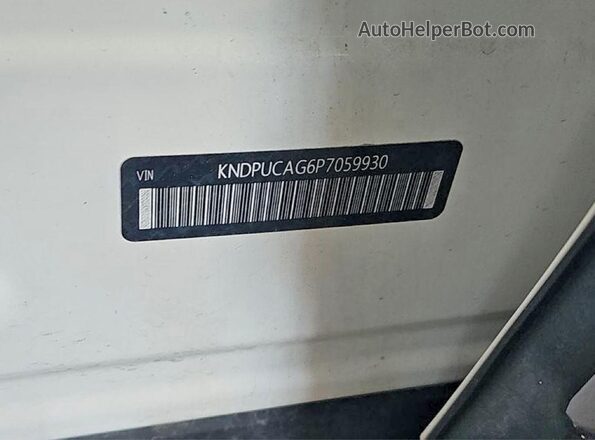 KNDPUCAG6P7059930 2023 KIA SPORTAGE White Vista interior trasera