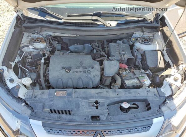JA4AZ3A3XLZ025082 2020 MITSUBISHI OUTLANDER White Вид наклейки з VIN-кодом