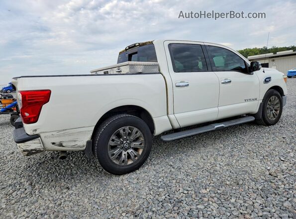 1N6AA1E6XHN502255 2017 NISSAN TITAN White Front right