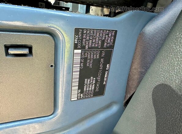 WD4PF1CDXKP134242 2019 MERCEDES-BENZ SPRINTER Gray Widok wnętrza z tyłu