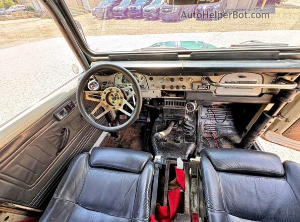FJ40249800 1977 TOYOTA FJ CRUISER Зеленый Вид щитка приборов