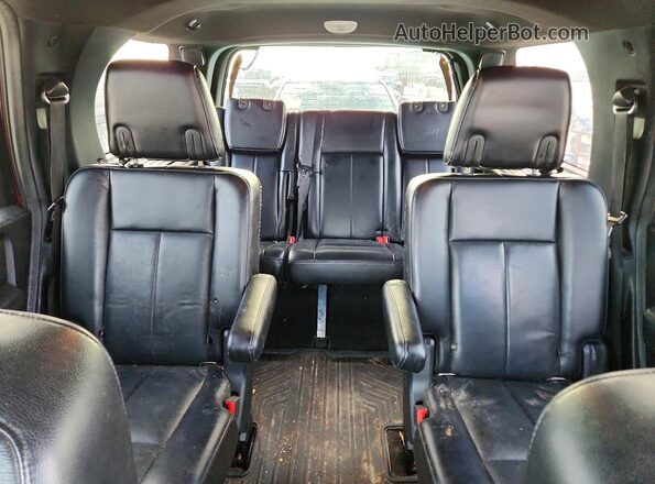 1FMJU2AT2HEA39180 2017 FORD EXPEDITION Maroon Rear interior view
