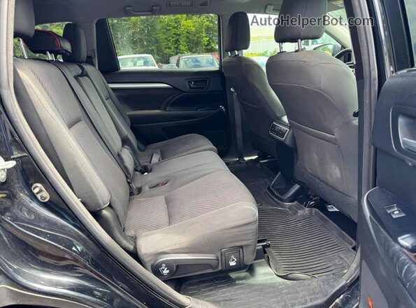 5TDBZRFH5JS850690 2018 TOYOTA HIGHLANDER Black Вид панелі приладів