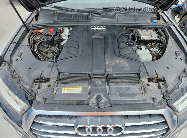 WA1LAAF77HD040255 2017 AUDI Q7 Black Vista del compartimento del motor