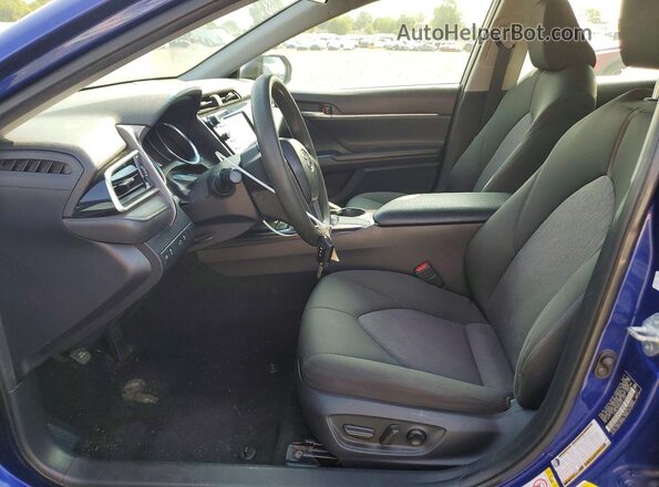 JTNB11HK0J3011187 2018 TOYOTA CAMRY Синий Вид панели приборов