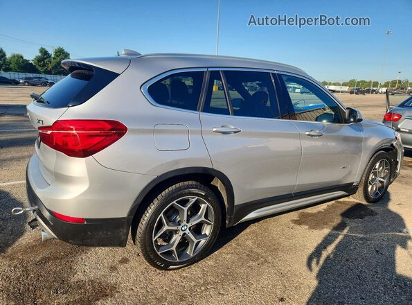 WBXHT3C35J5K23482 2018 BMW X1 Серебряный Передняя правая четверть