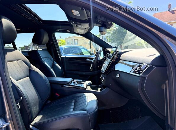 4JGDA5GB5KB218506 2019 MERCEDES-BENZ GLE-CLASS Gray Vista del salpicadero