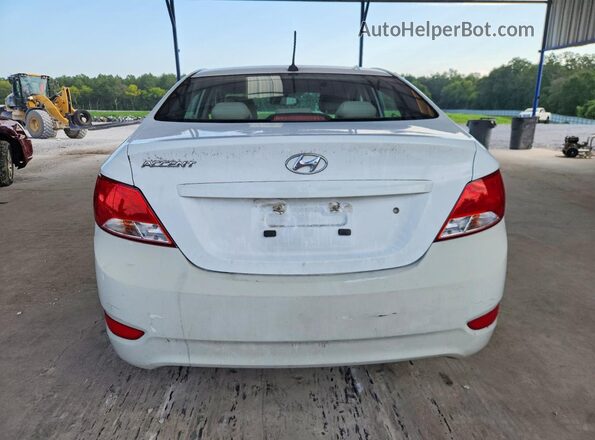 KMHCT4AE1GU165477 2016 HYUNDAI ACCENT White Front interior view