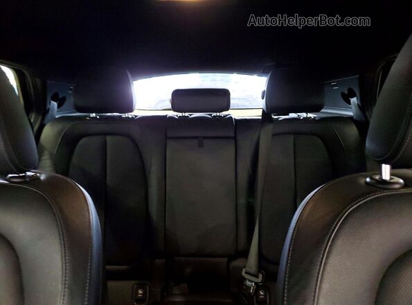 WBXYJ5C31JEF75480 2018 BMW X2 White Vista interior trasera