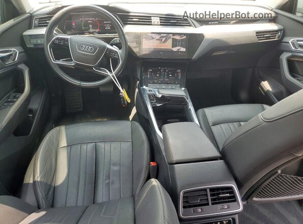 WA1AAAGEXNB007777 2022 AUDI E-TRON White Instrument cluster view