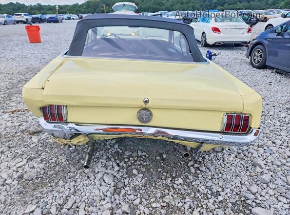 6F08C255905 1966 FORD MUSTANG Yellow Vista trasera