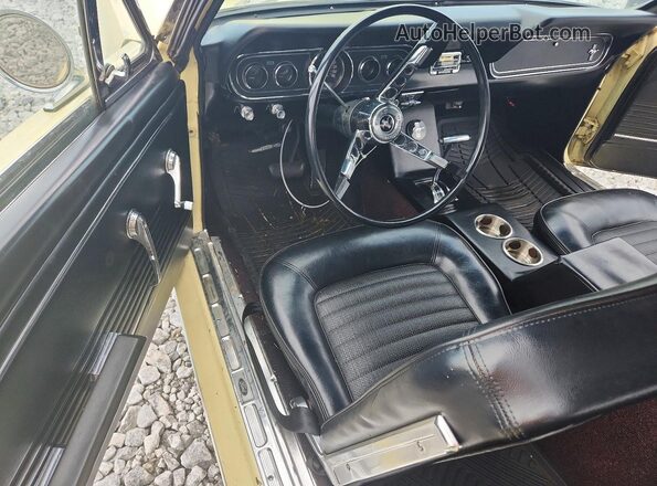 6F08C255905 1966 FORD MUSTANG Yellow Vista del salpicadero