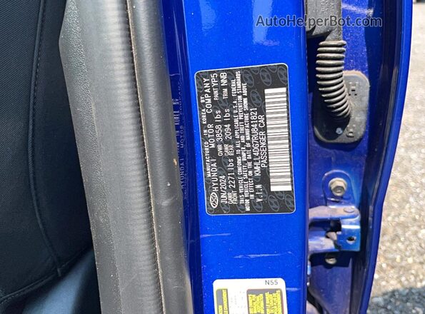 KMHLL4DG7RU841821 2024 HYUNDAI ELANTRA Blue Widok wnętrza z tyłu