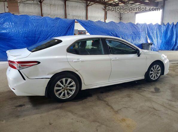 4T1G11AK0LU961997 2020 TOYOTA CAMRY White Delantero derecho