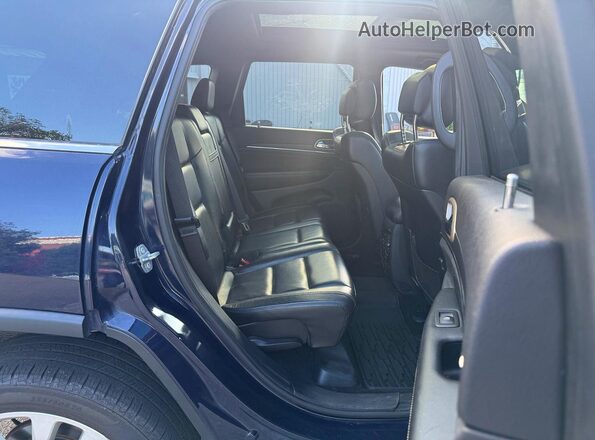 1C4RJFBGXHC646139 2017 JEEP CHEROKEE Синий Вид салона спереди