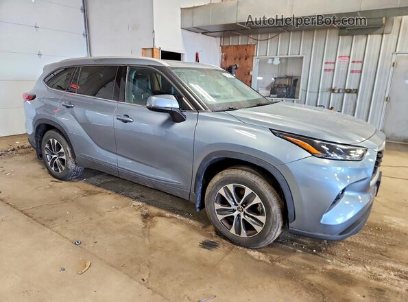5TDGZRBH0NS197901 2022 TOYOTA HIGHLANDER Gray Դիմացի տեսք