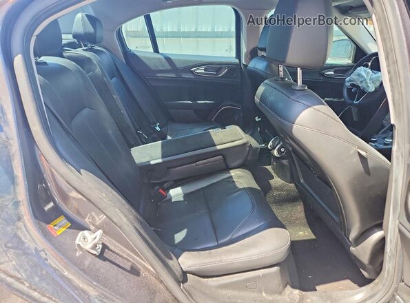 ZARFAEDNXJ7563985 2018 ALFA ROMEO GIULIA Gray Rear interior view
